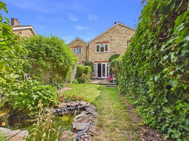 2 bed house for sale