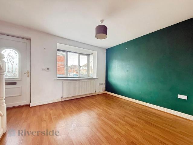 2 bed house for sale