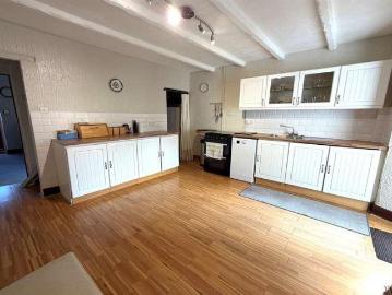 2 bed house for sale