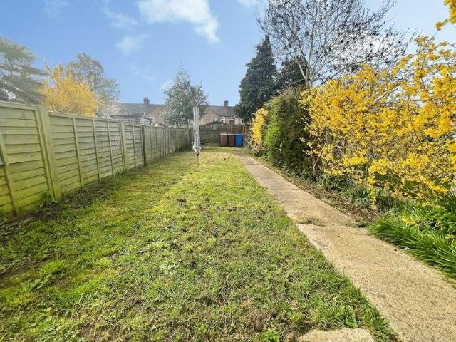 2 bed house for sale