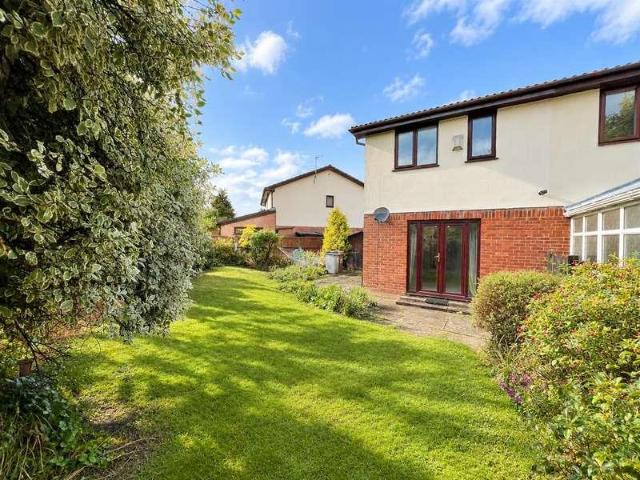 2 bed house for sale