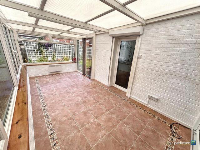 2 bed house for sale