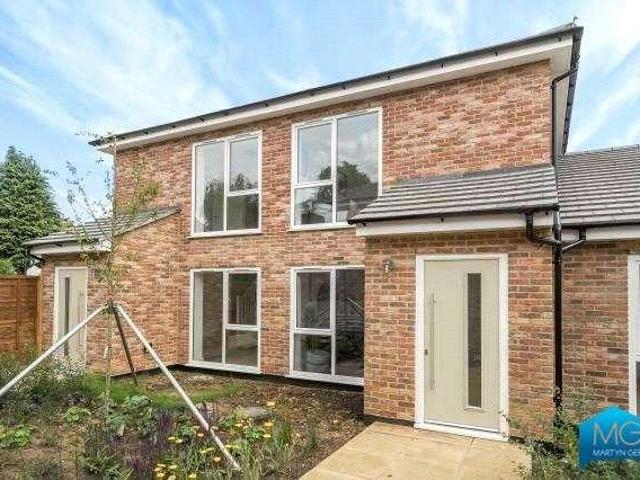 2 bed house for sale
