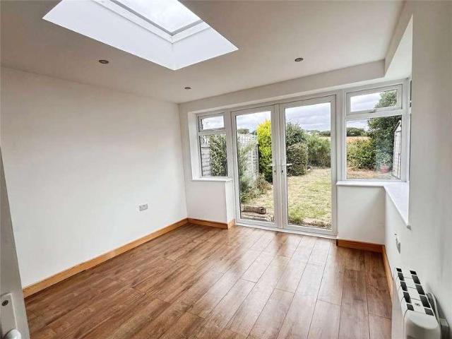 2 bed house for sale