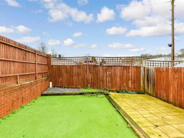 2 bed house for sale
