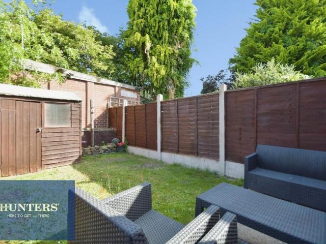 2 bed house for sale