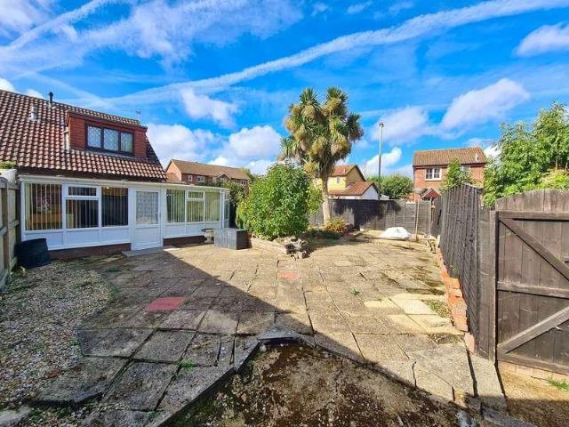 2 bed house for sale