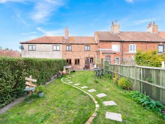 2 bed house for sale