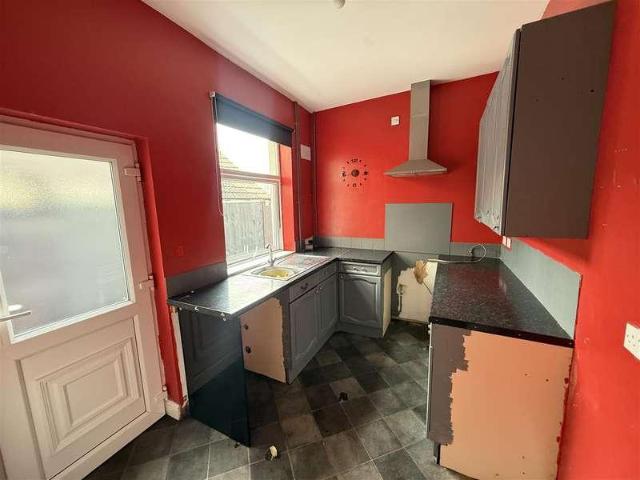 2 bed house for sale