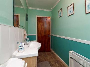 2 bed house for sale