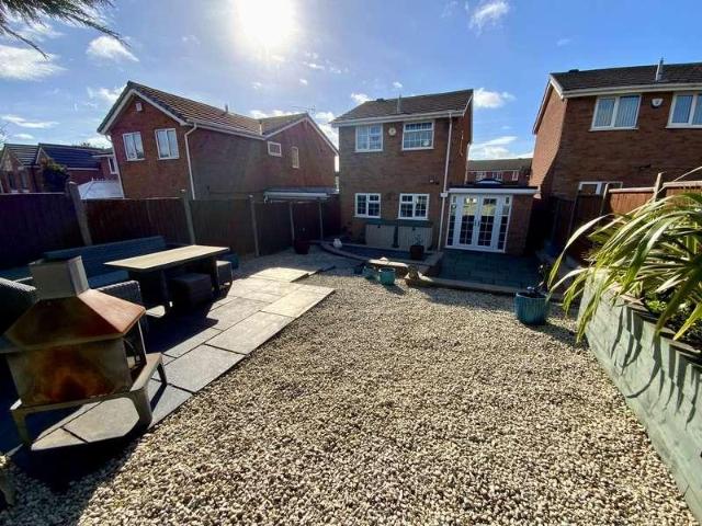 2 bed house for sale