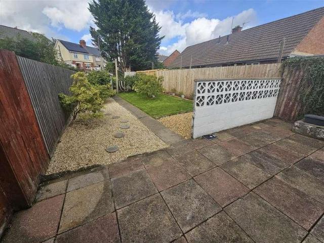 2 bed house for sale
