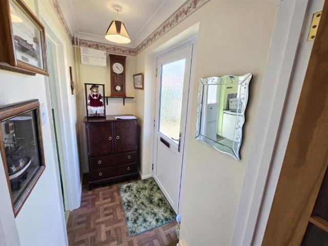 2 bed house for sale
