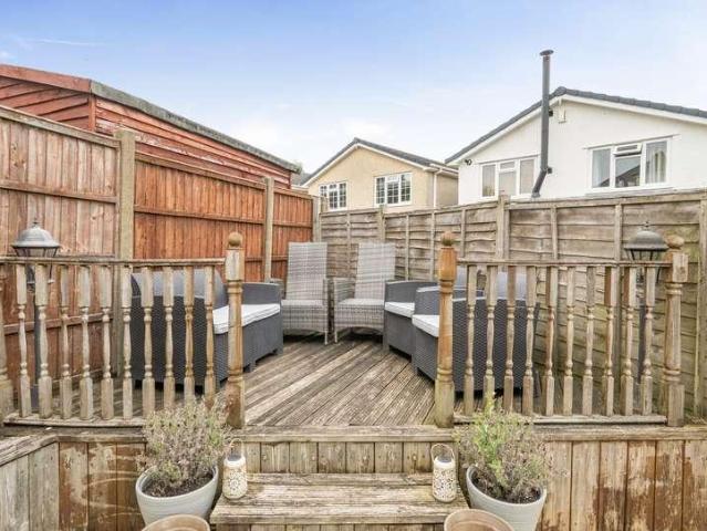 2 bed house for sale