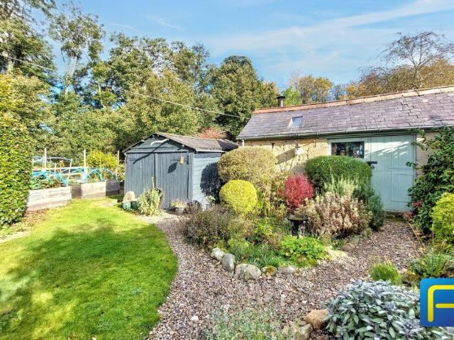 2 bed house for sale