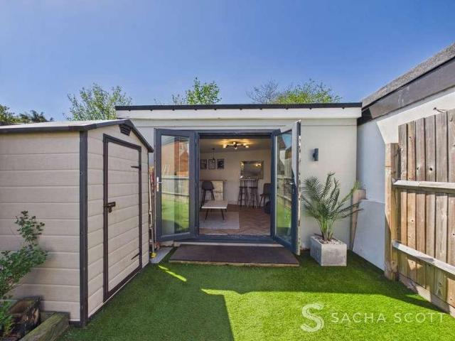 2 bed house for sale