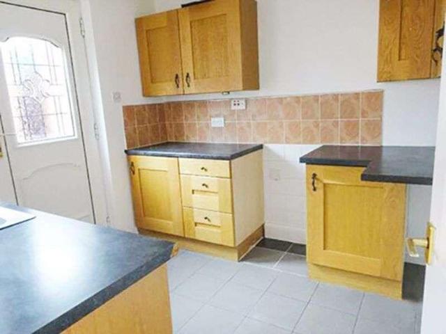 2 bed house for sale