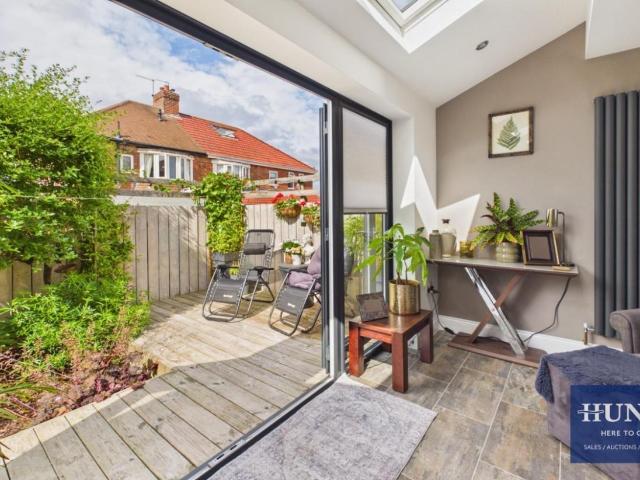 2 bed house for sale