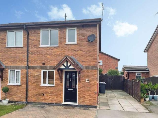 2 bed house for sale