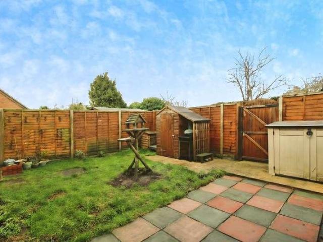 2 bed house for sale