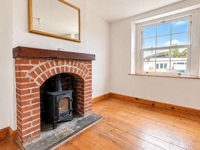 2 bed house for sale