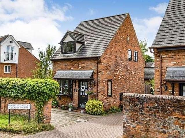 2 bed house for sale
