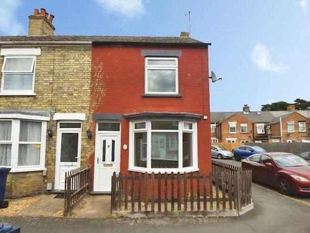 2 bed house for sale
