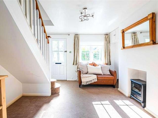 2 bed house for sale
