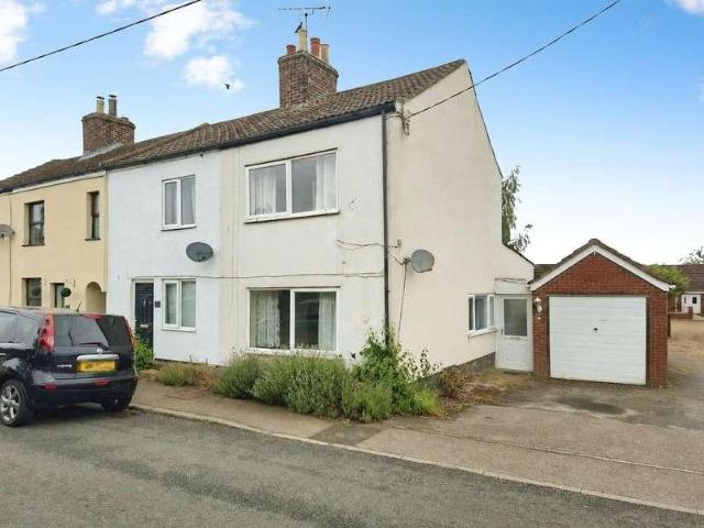 2 bed house for sale