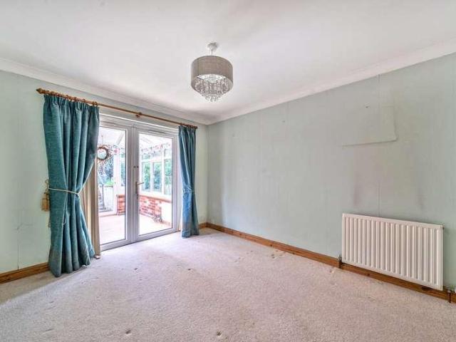 2 bed house for sale