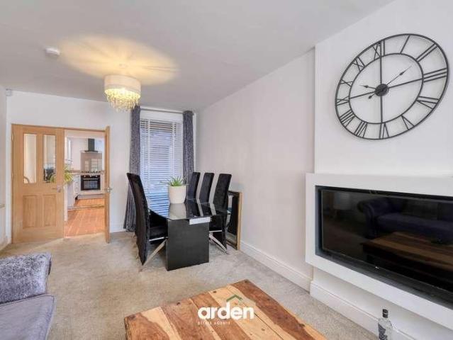2 bed house for sale