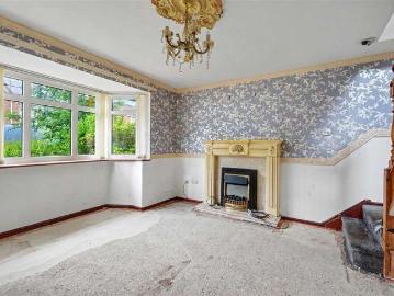 2 bed house for sale