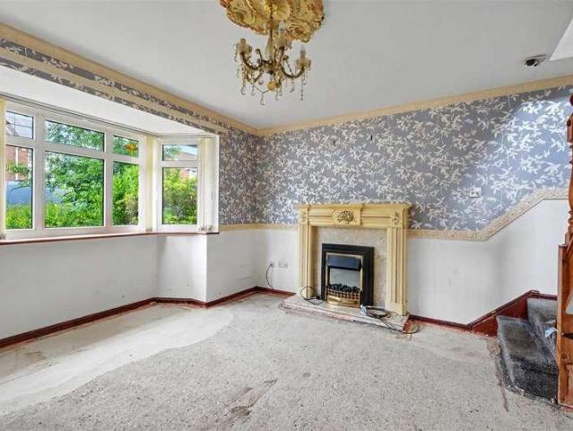 2 bed house for sale