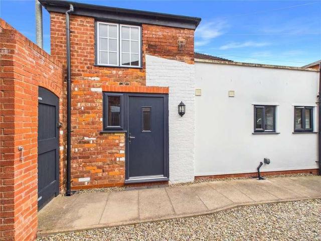 2 bed house for sale