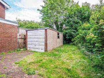 2 bed house for sale
