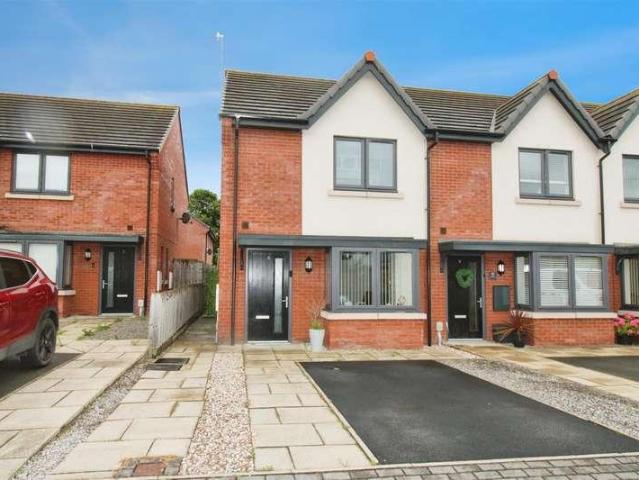2 bed house for sale