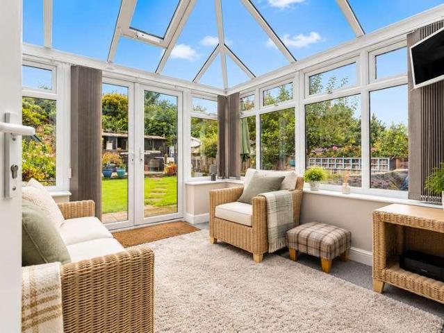 2 bed house for sale