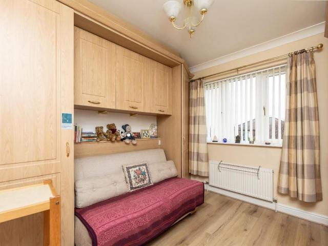 2 bed house for sale