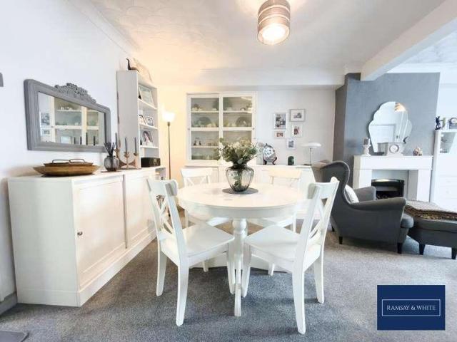 2 bed house for sale