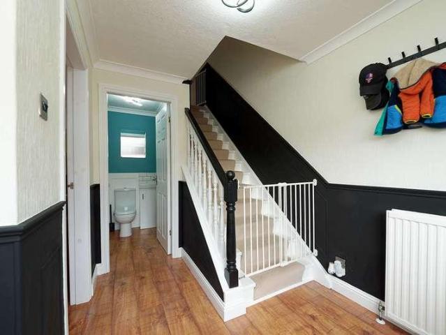 2 bed house for sale