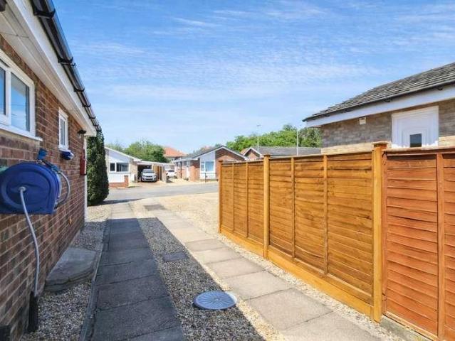 2 bed house for sale