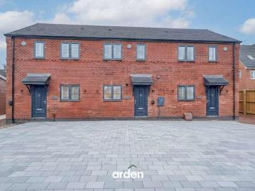 2 bed house for sale