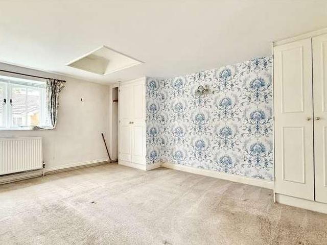 2 bed house for sale