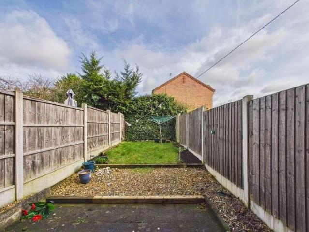 2 bed house for sale