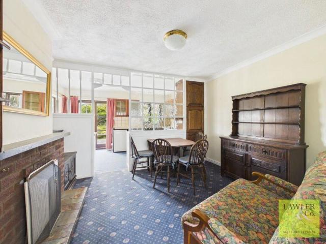 2 bed house for sale