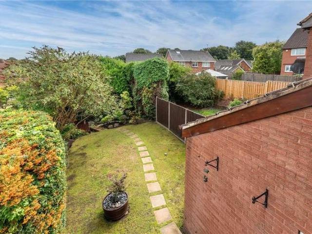 2 bed house for sale