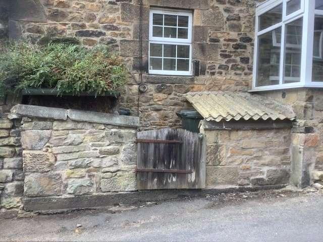 2 bed house for sale