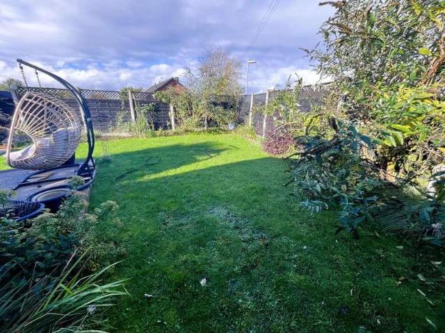 2 bed house for sale