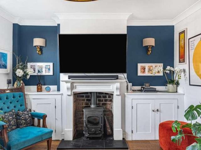 2 bed house for sale
