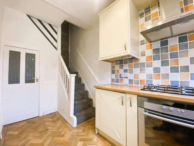 2 bed house for sale